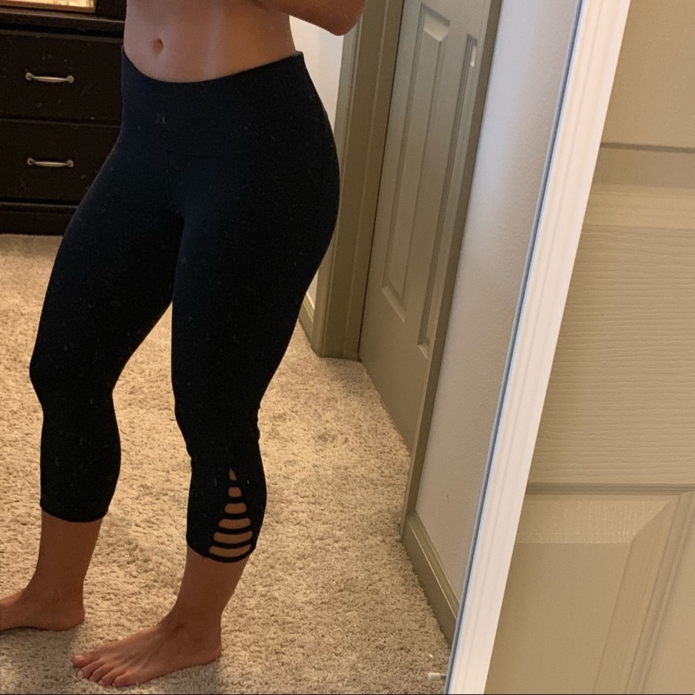 EUC Champion cropped cutout leggings